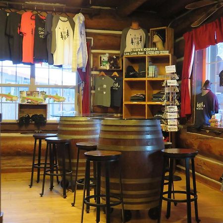 Historic Tamarack Lodge Hungry Horse Экстерьер фото