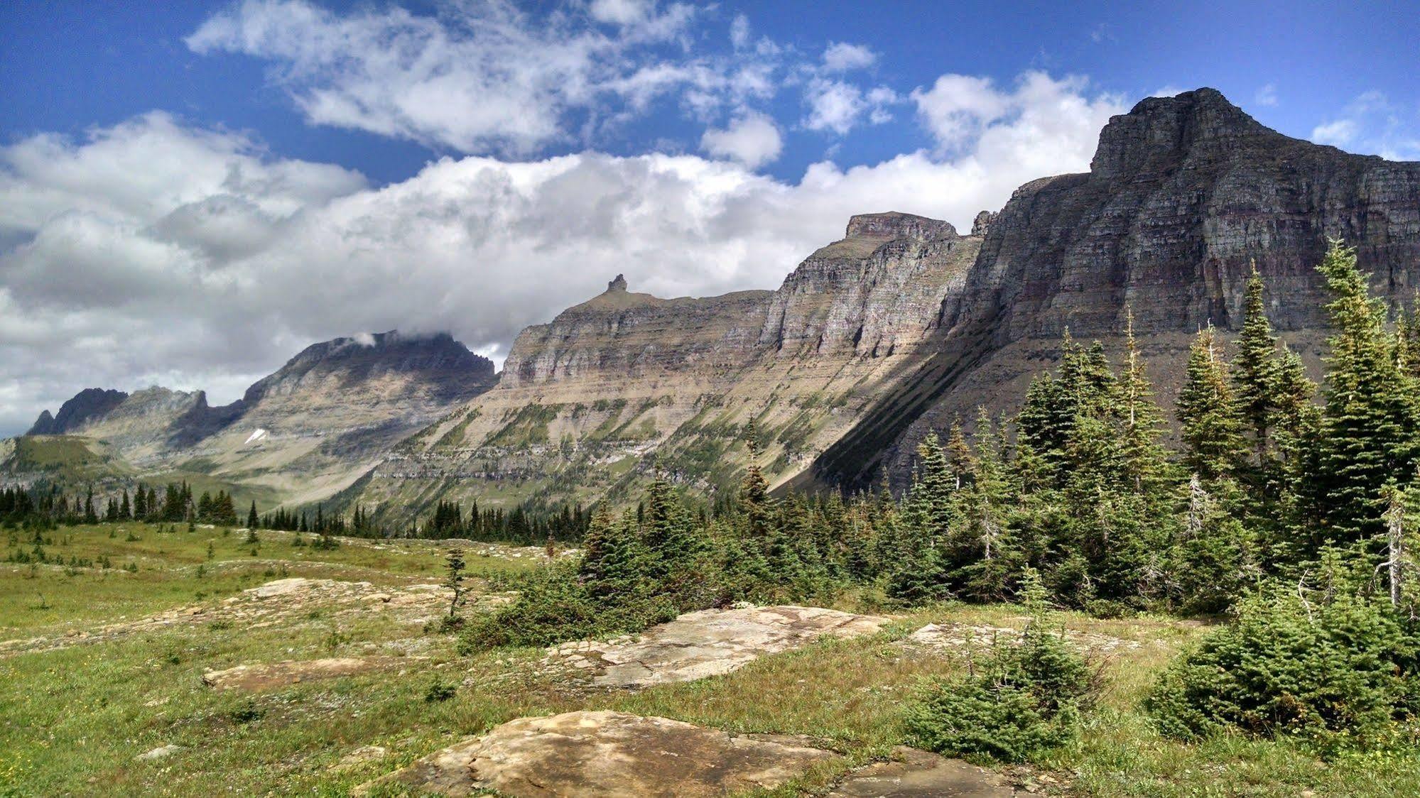 Historic Tamarack Lodge Hungry Horse Экстерьер фото
